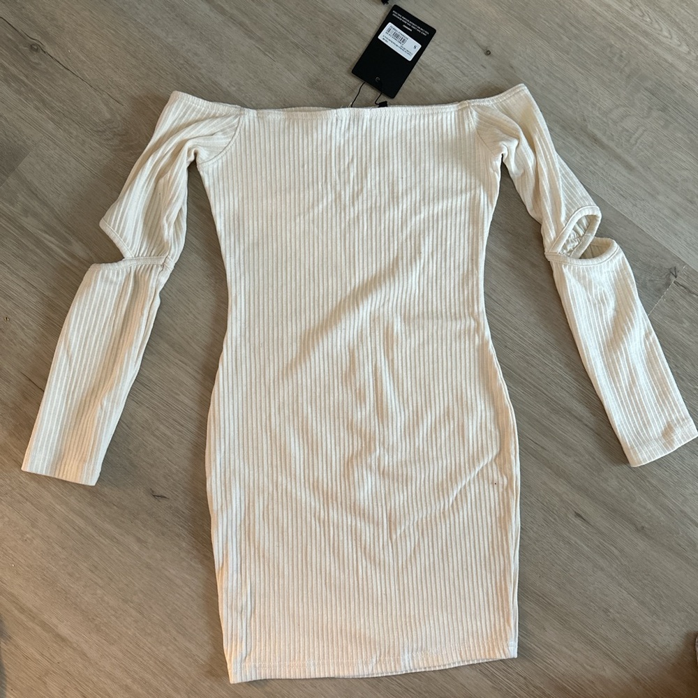 PrettyLittleThing Cream Ribbed Off-Shoulder Bodycon Dress